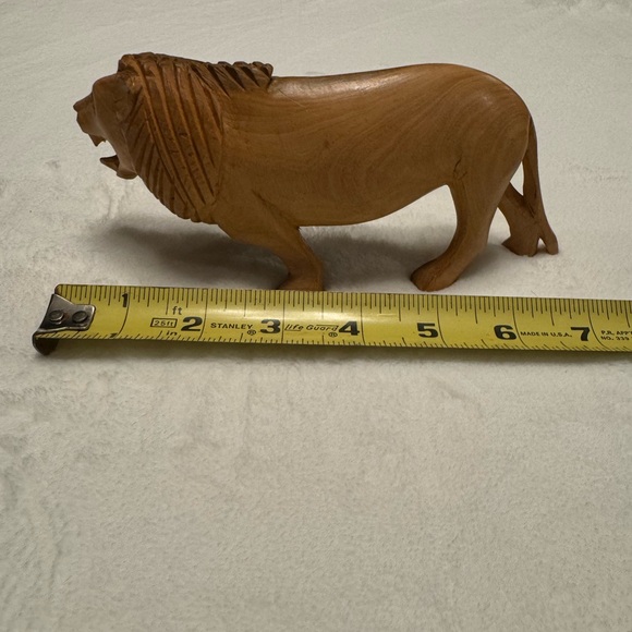 Majestic Hand Carved Wooden Lion Sculpture 7” - Picture 9 of 11